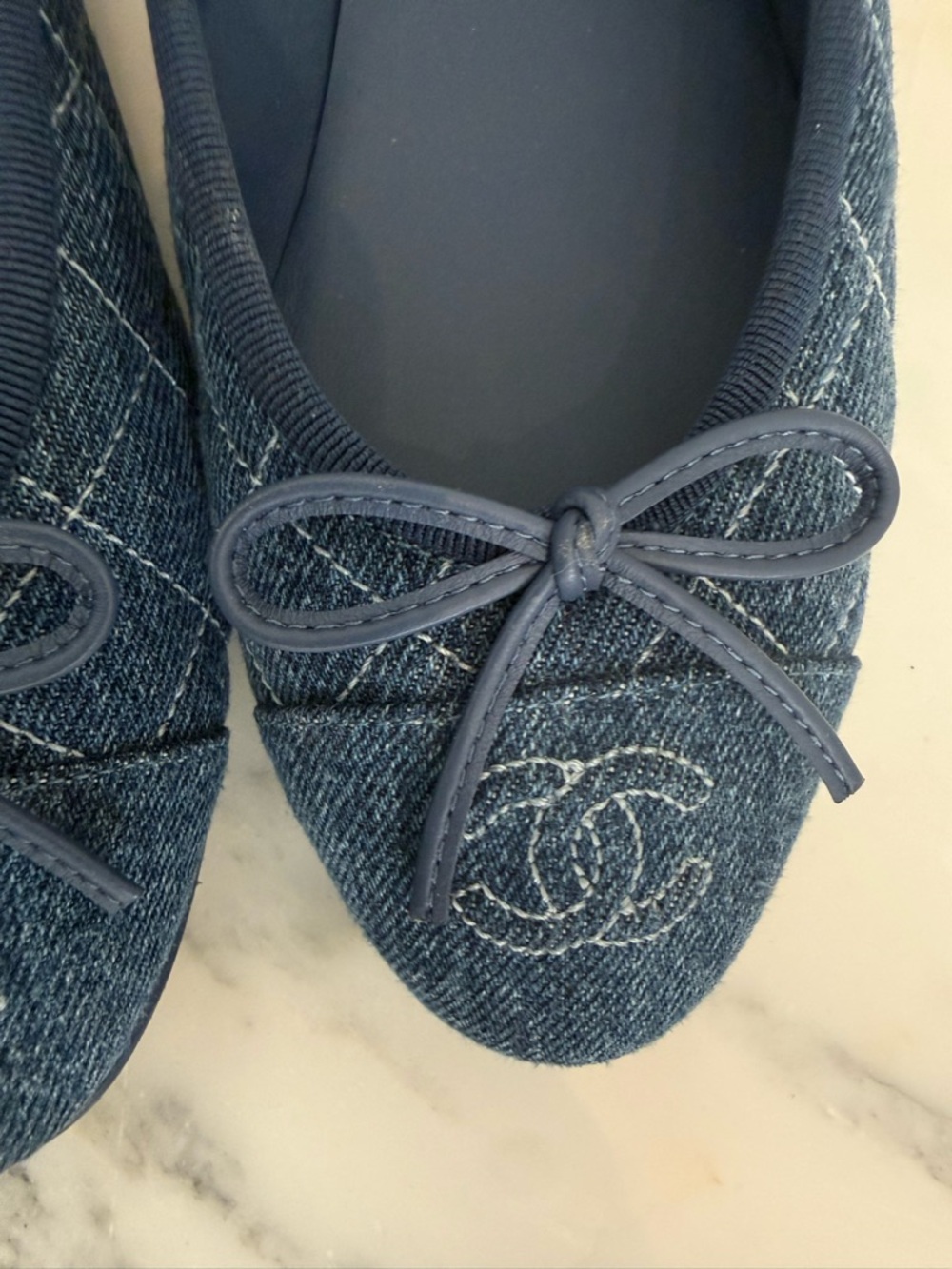 CHANEL Blue Quilted Denim Ballet Flats with Bow and Embroidered CC - Picture 5 of 5